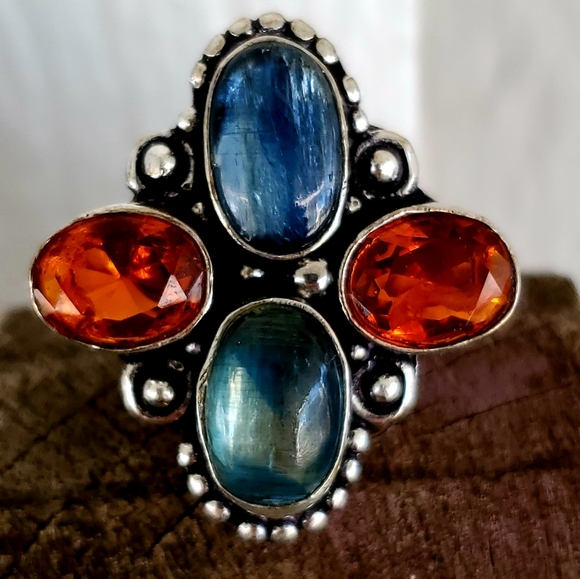 ***Sale*** New Kyanite & Garnet 925 Silver Ring. - Picture 1 of 8